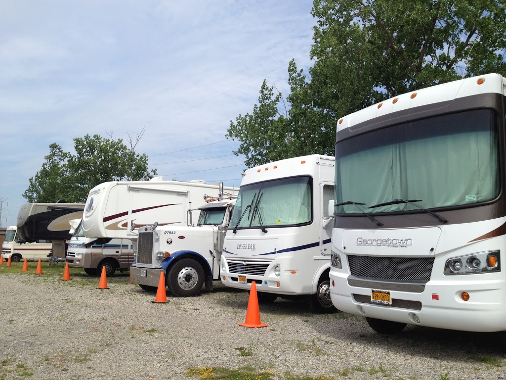 Halls Lockport NY Self Storage | 616 West Ave # 101, Lockport, NY 14094, USA | Phone: (716) 433-0381