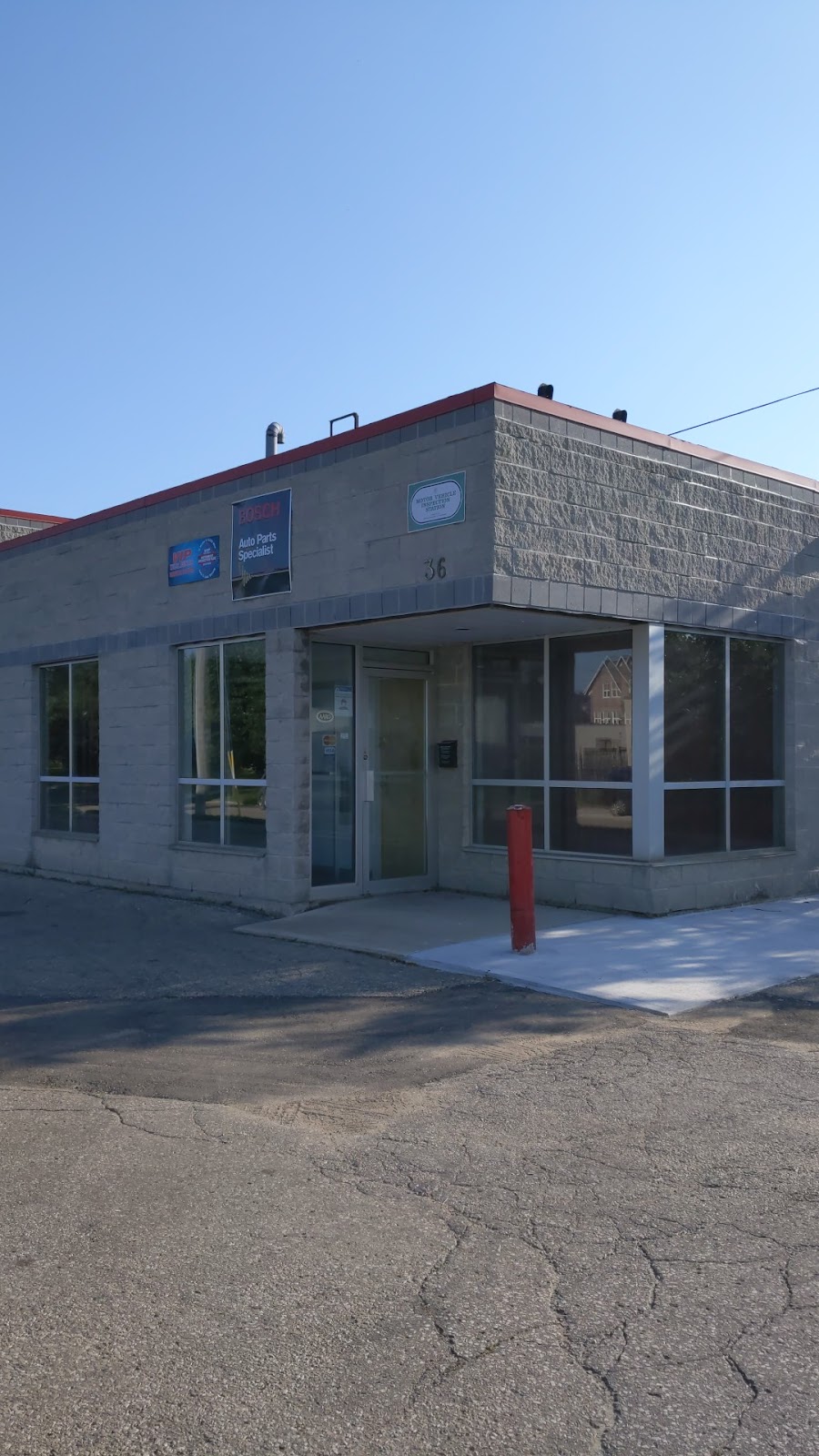 Johnnys Auto Centre Inc | 36 William St, Mississauga, ON L5M 1J3, Canada | Phone: (905) 826-2422