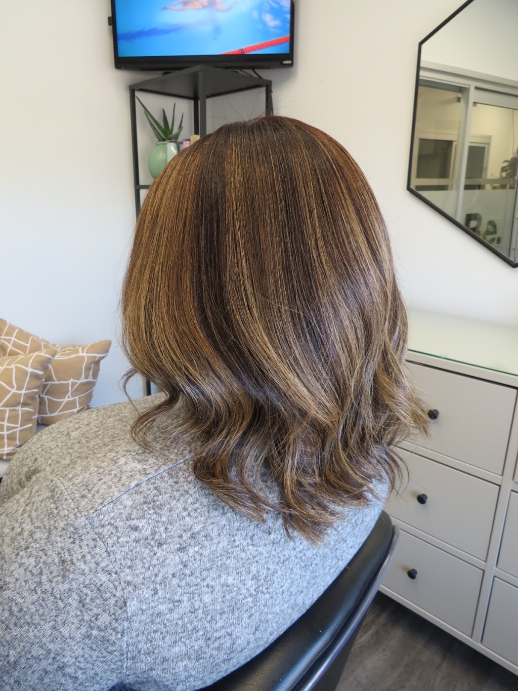 BE | Hair & Beauty Lounge | 507 Lakeshore Rd E Suite 200, Mississauga, ON L5G 1H9, Canada | Phone: (416) 871-0998