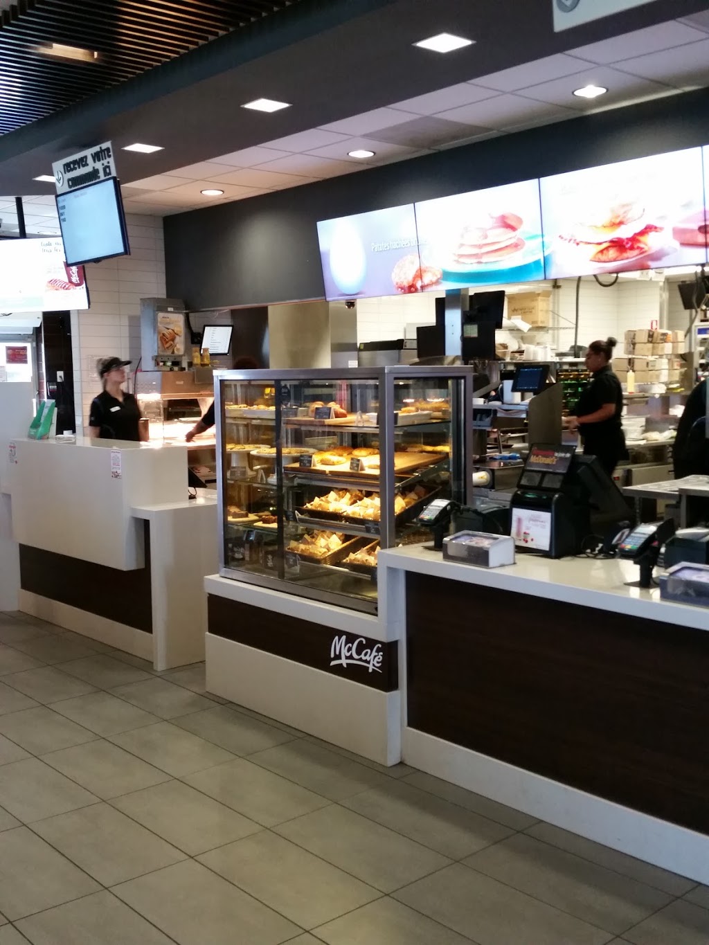 McDonalds | 7505 Grande Allée, Brossard, QC J4Z 0E3, Canada | Phone: (450) 678-9200