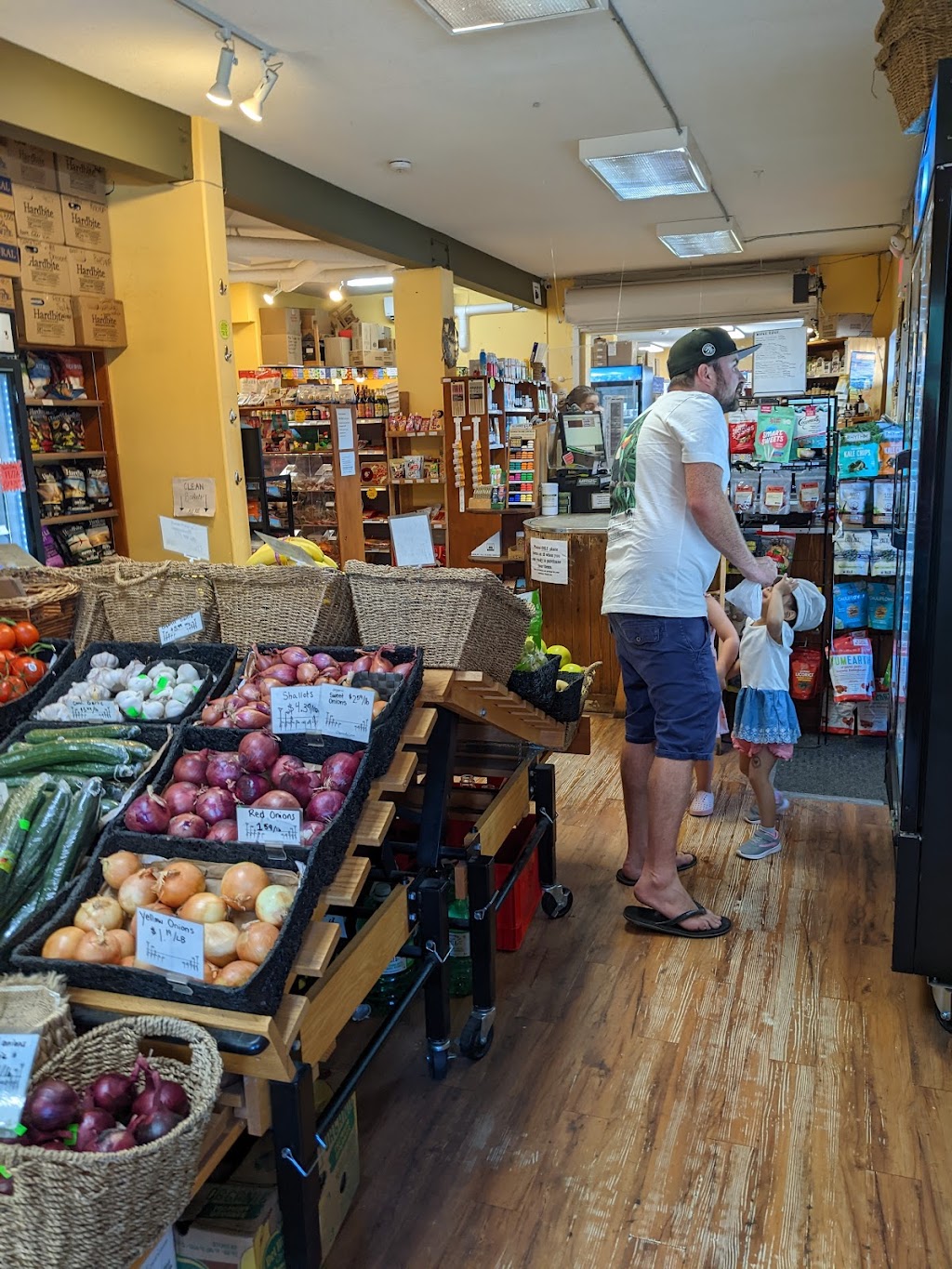Seeds Food Market | 2733a Dunsmuir Ave, Cumberland, BC V0R 1S0, Canada | Phone: (250) 336-0129