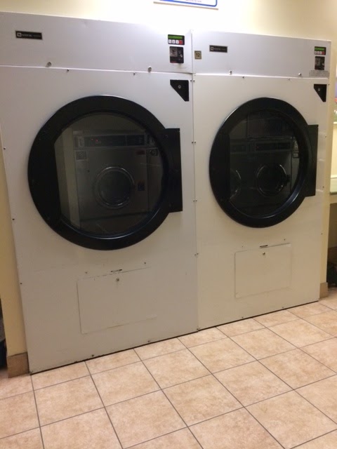 Fennell Ave Coin Laundry | 1142 Fennell Ave E, Hamilton, ON L8T 1S5, Canada | Phone: (289) 674-3990