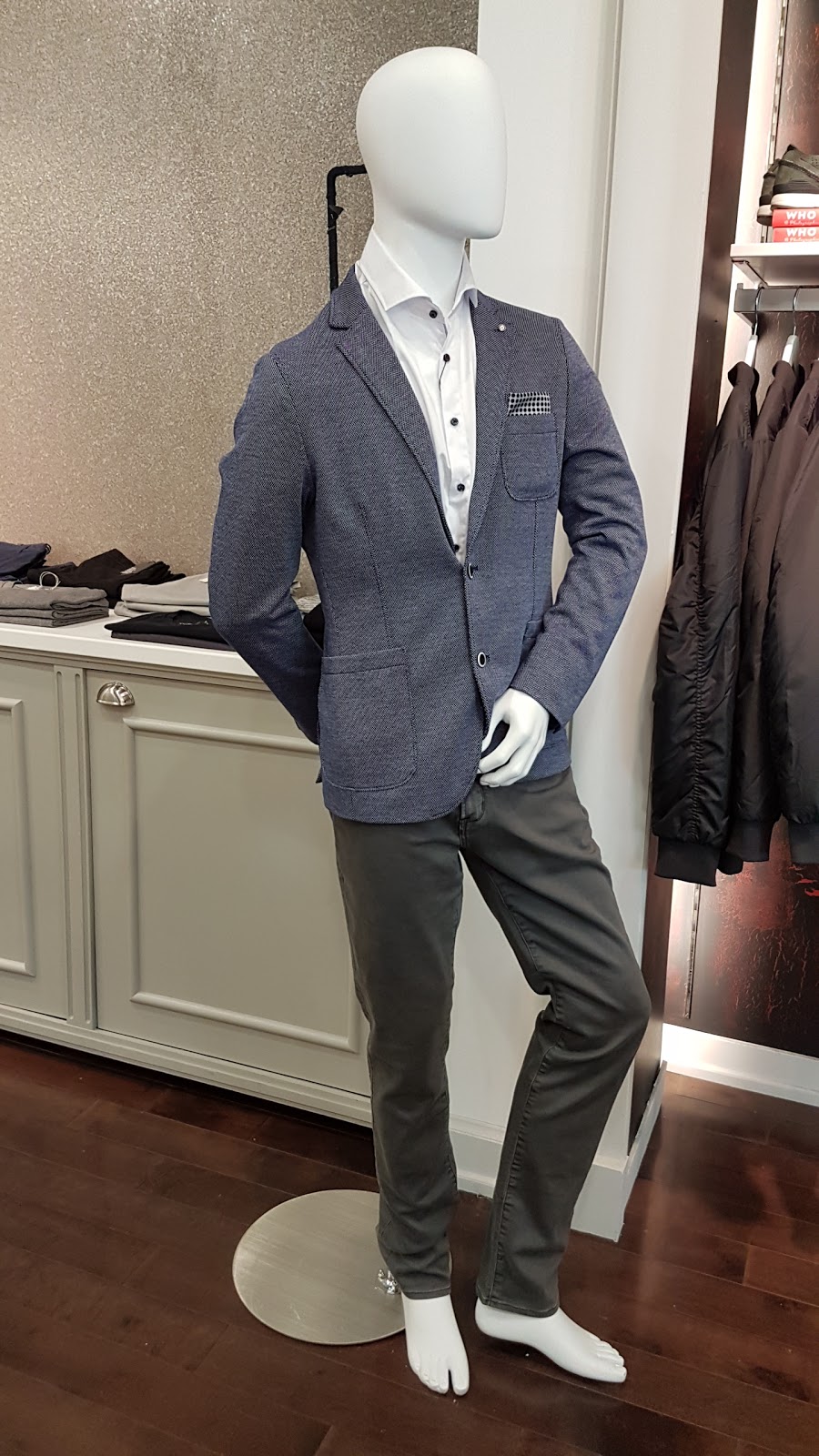 Rinascimento | 1 Promenade Cir, Thornhill, ON L4J 4P8, Canada | Phone: (905) 707-1095