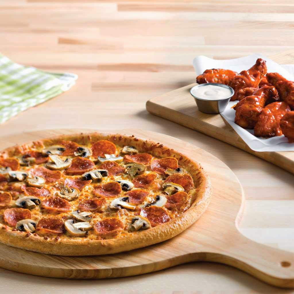 Dominos Pizza | 1575 Clarkson Rd N, Mississauga, ON L5J 2X1, Canada | Phone: (905) 855-9000