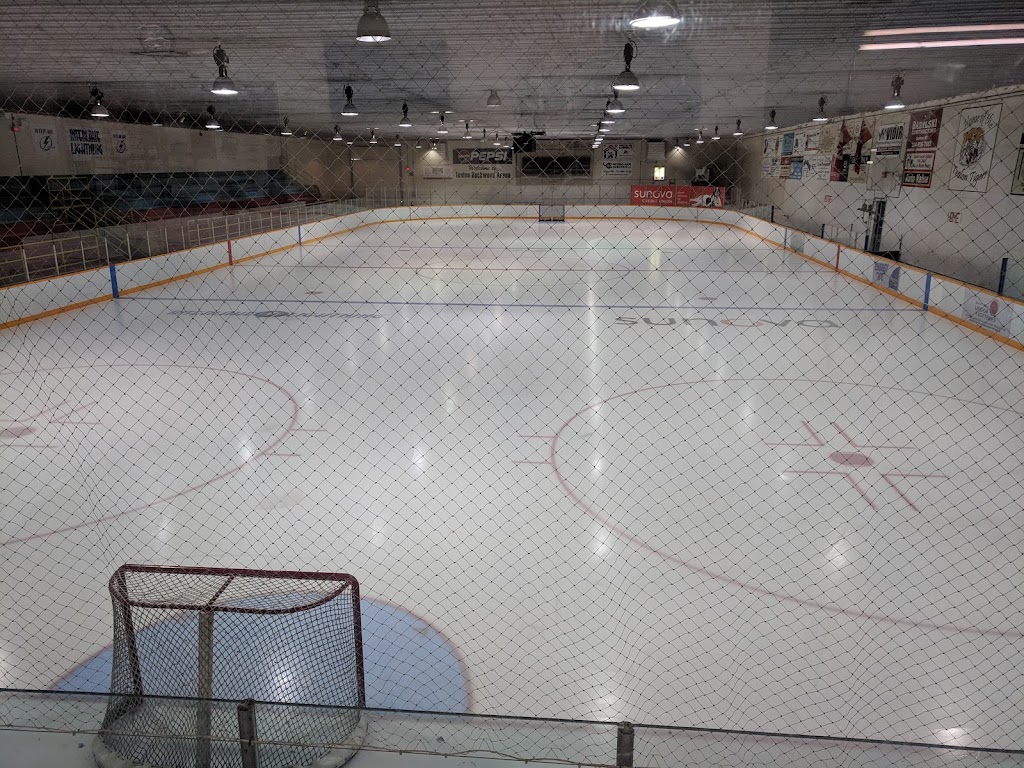 Teulon-Rockwood Arena | 28 8 Ave SE, Teulon, MB R0C 3B0, Canada | Phone: (204) 886-0505