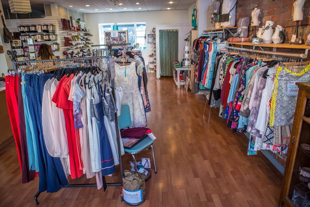 Twisted Sisters boutik | 175 Water St, St. Johns, NL A1C 1B1, Canada | Phone: (709) 722-6004