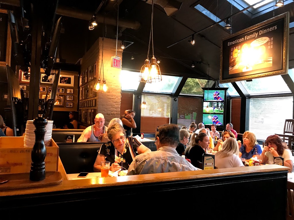 Jack Astors Bar & Grill | 400 Ontario St, St. Catharines, ON L2R 5L8, Canada | Phone: (905) 988-5677