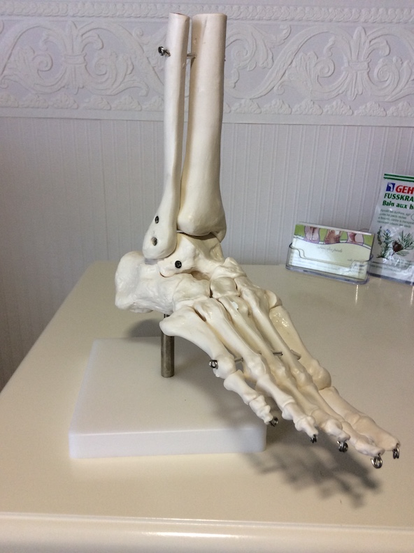 Viki Bernard-infirmiere-soins de pieds - Lévis | 1070 Rue Manic, Saint-Jean-Chrysostome, QC G6Z 3K9, Canada | Phone: (418) 834-3549