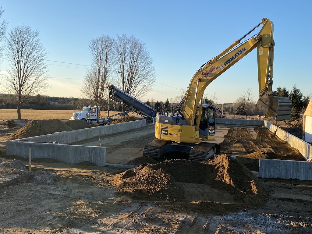 Excavation Gaston Francoeur Inc | 6166 Rue Principale, Saint-Félix-de-Kingsey, QC J0B 2T0, Canada | Phone: (819) 848-2261