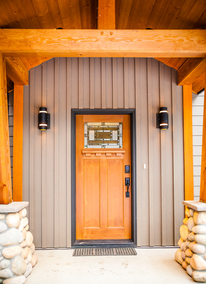 Chalet Revelstoke | 2986 McInnes Rd, Revelstoke, BC V0E 2S3, Canada | Phone: (780) 718-8439