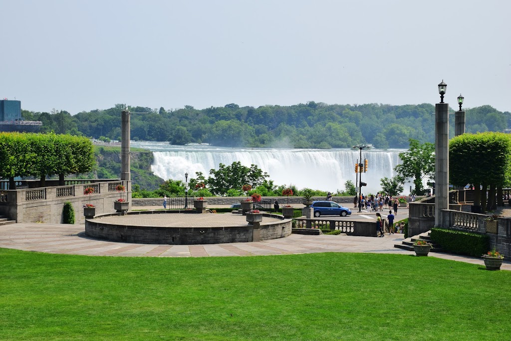 Oakes Garden Theatre | 5825 River Rd, Niagara Falls, ON L2G 3K9, Canada | Phone: (877) 642-7275