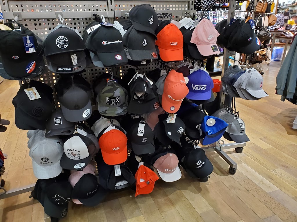 Boathouse | 999 Upper Wentworth St, Hamilton, ON L9A 4X5, Canada | Phone: (905) 387-7100