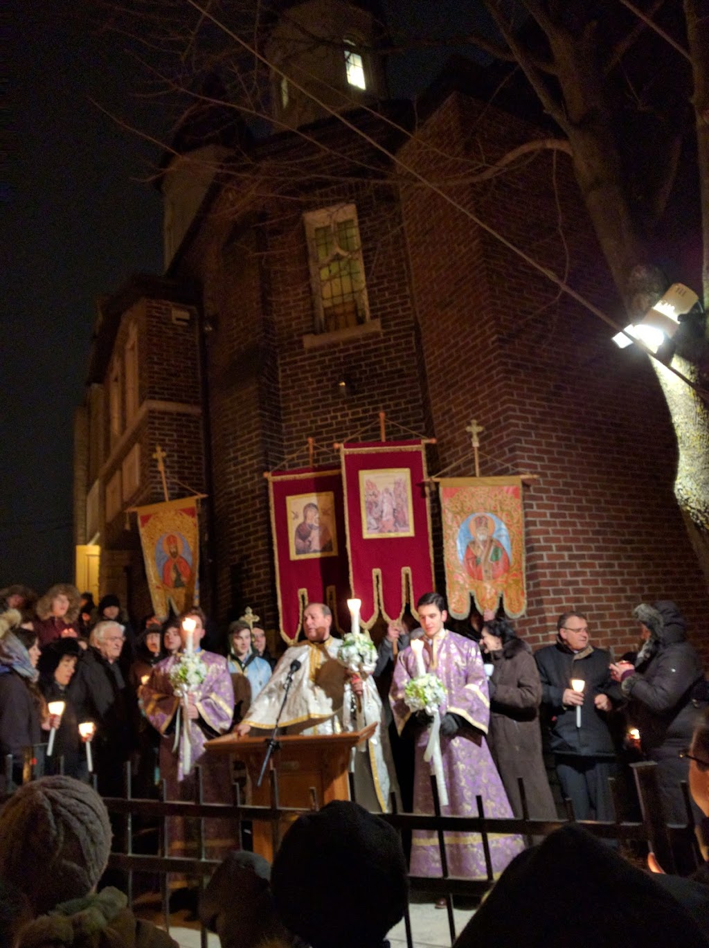 Saint George Romanian Orthodox Church | 247 Rosethorn Ave, York, ON M6M 3K9, Canada | Phone: (905) 770-8529