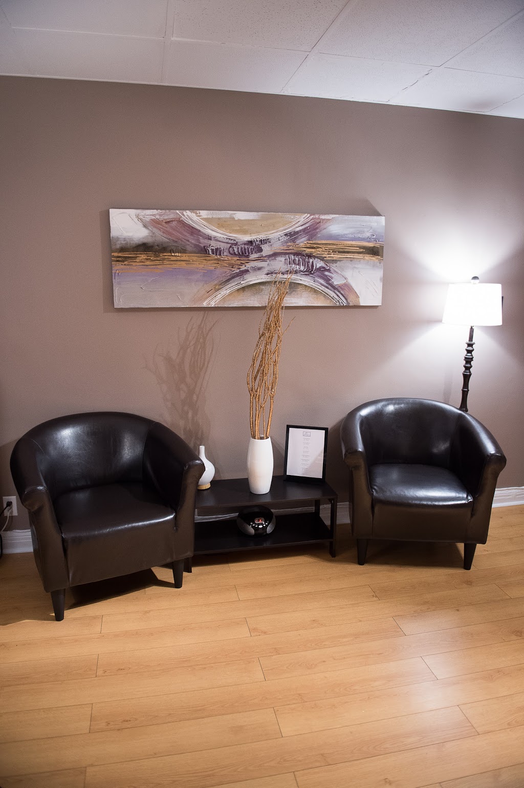 AMG Therapy | 17 Avenue de la Baie de Valois, Pointe-Claire, QC H9R 4B4, Canada | Phone: (514) 576-5037