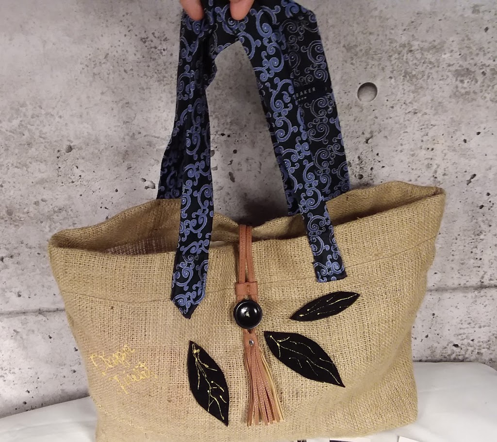 Désign Inédit Mode Accessoires | 538 Rue Létourneau, Mont-Saint-Hilaire, QC J3H 3L3, Canada | Phone: (450) 813-6890