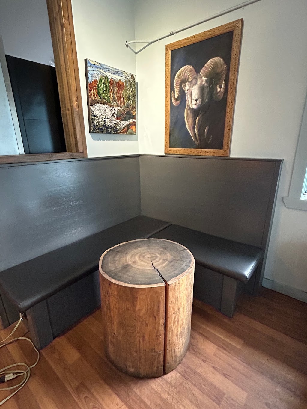 Big Horn Cafe | 7527 Main St W, Radium Hot Springs, BC V0A 1M0, Canada | Phone: (403) 861-2978