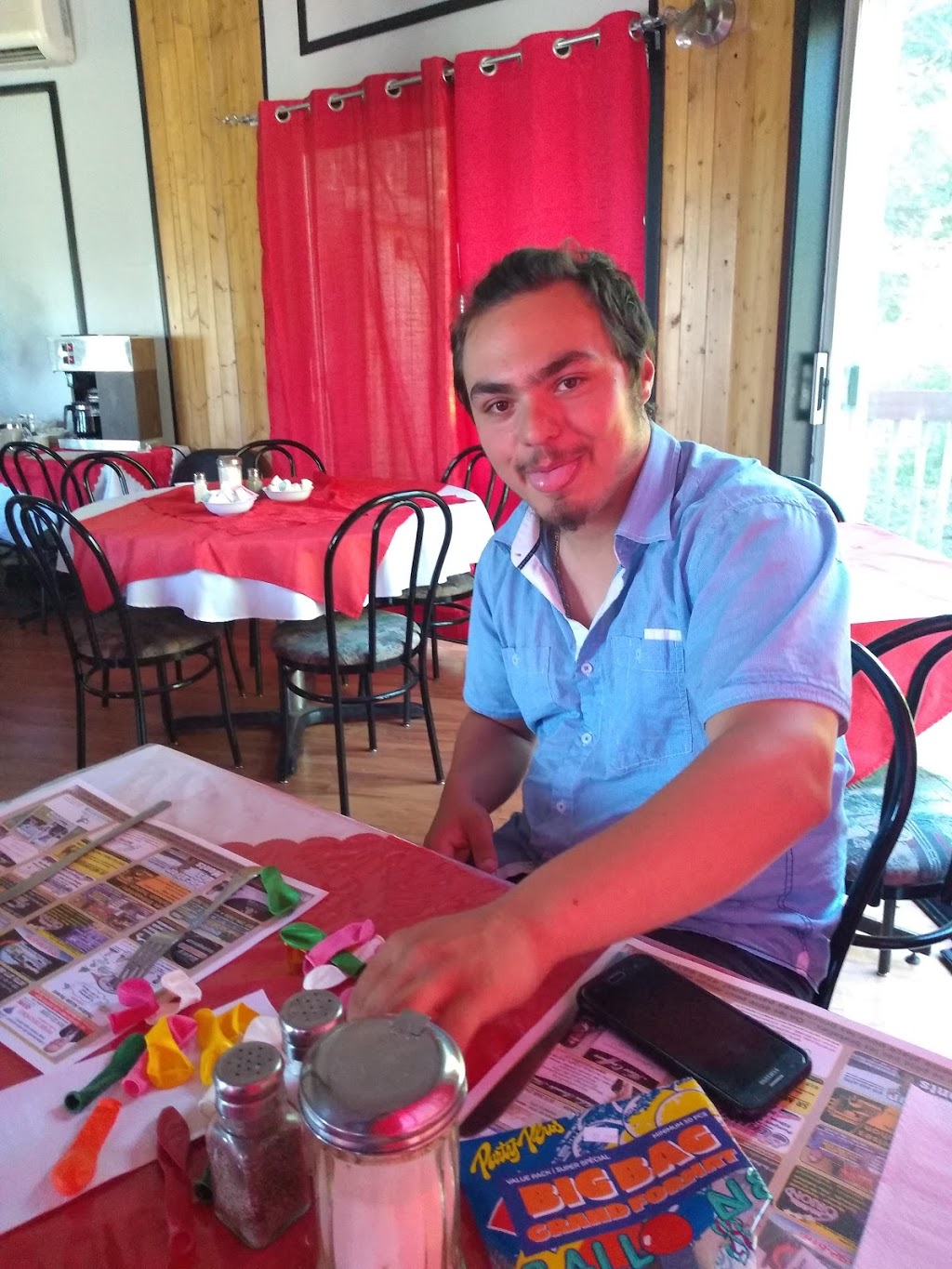 Restaurant Elios Pizzeria | 600 QC-349, Saint-Alexis-des-Monts, QC J0K 1V0, Canada | Phone: (819) 265-3499