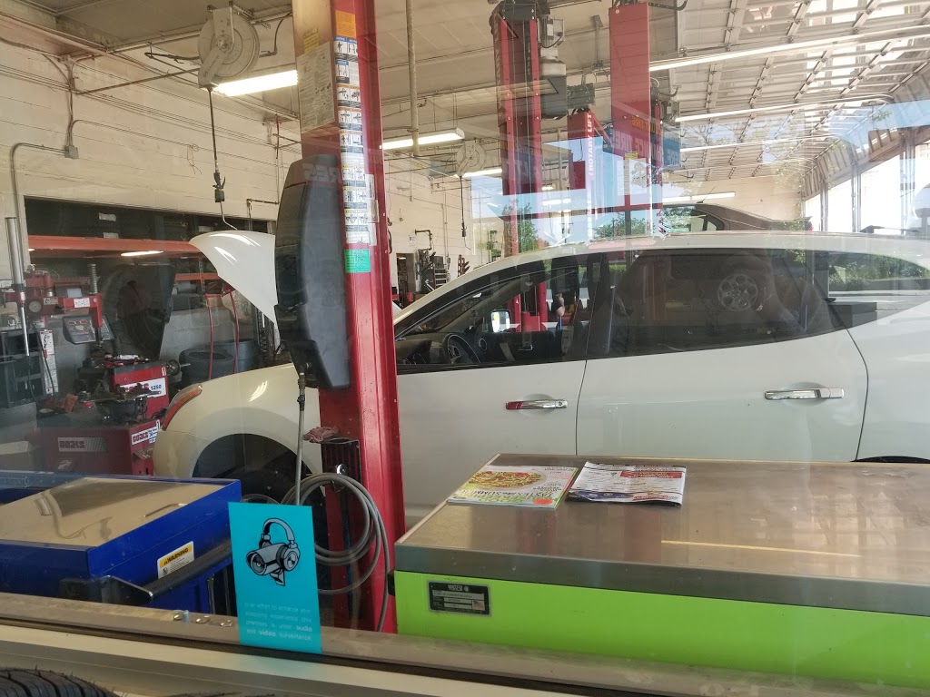 Mavis Discount Tire | 7050 Transit Rd, Williamsville, NY 14221, USA | Phone: (716) 631-3590