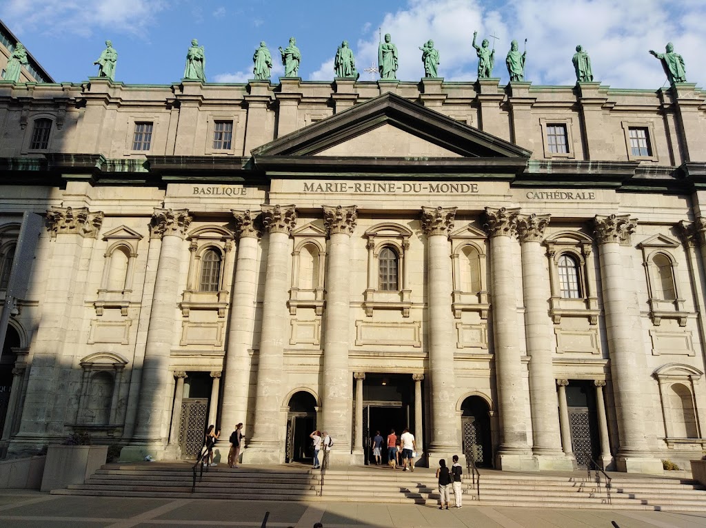 Mary, Queen of the World Cathedral | 1085 Rue de la Cathédrale, Montréal, QC H3B 2V3, Canada | Phone: (514) 866-1661