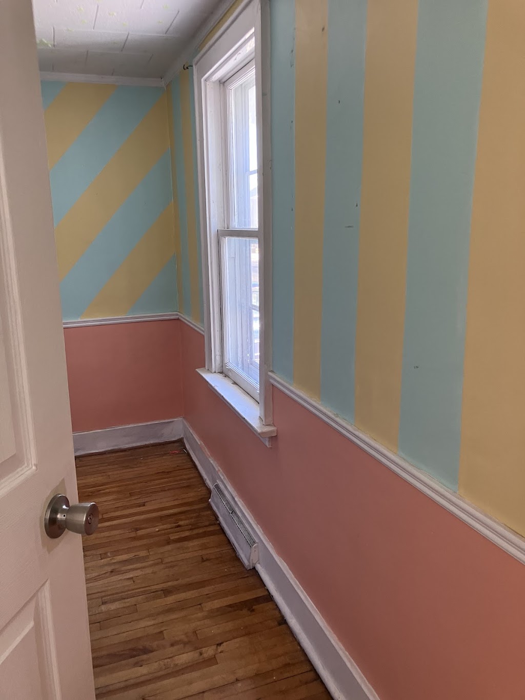 Hometown Paint Co | 135 Henry Ln, Palmerston, ON N0G 2P0, Canada | Phone: (519) 292-6260