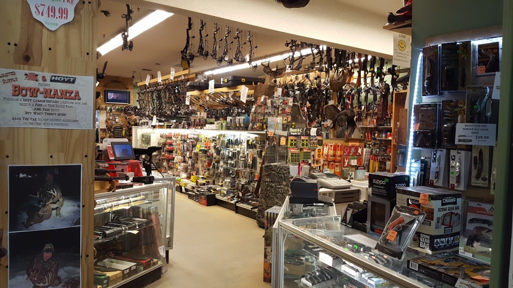 That Hunting Store | store | 6179 Perth St, Richmond, ON K0A 2Z0, Canada | 6138388828 OR +1 613-838-8828