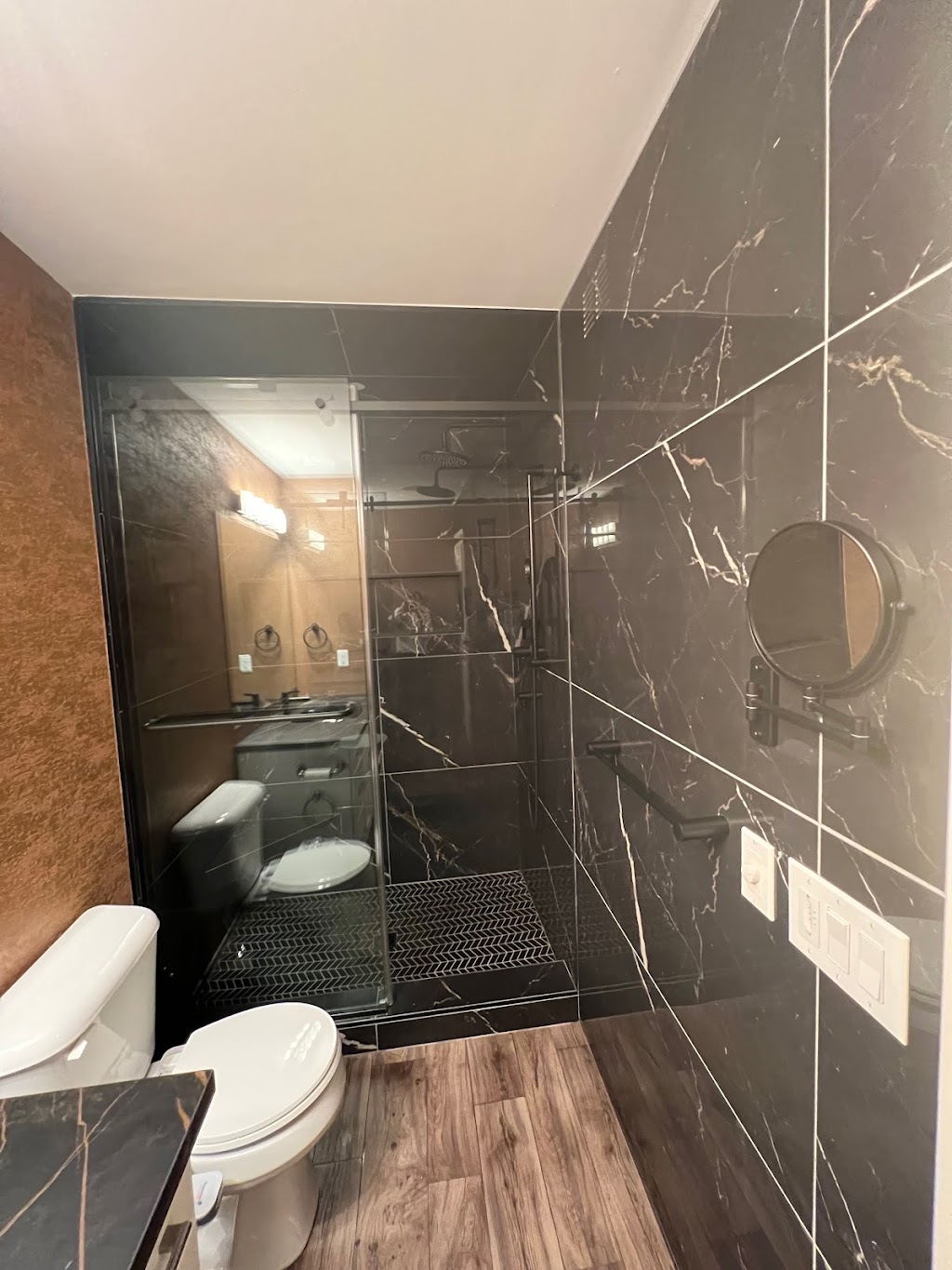 J & R Tile | 1795 Corydon Ave, Winnipeg, MB R3N 0K6, Canada | Phone: (204) 504-4373