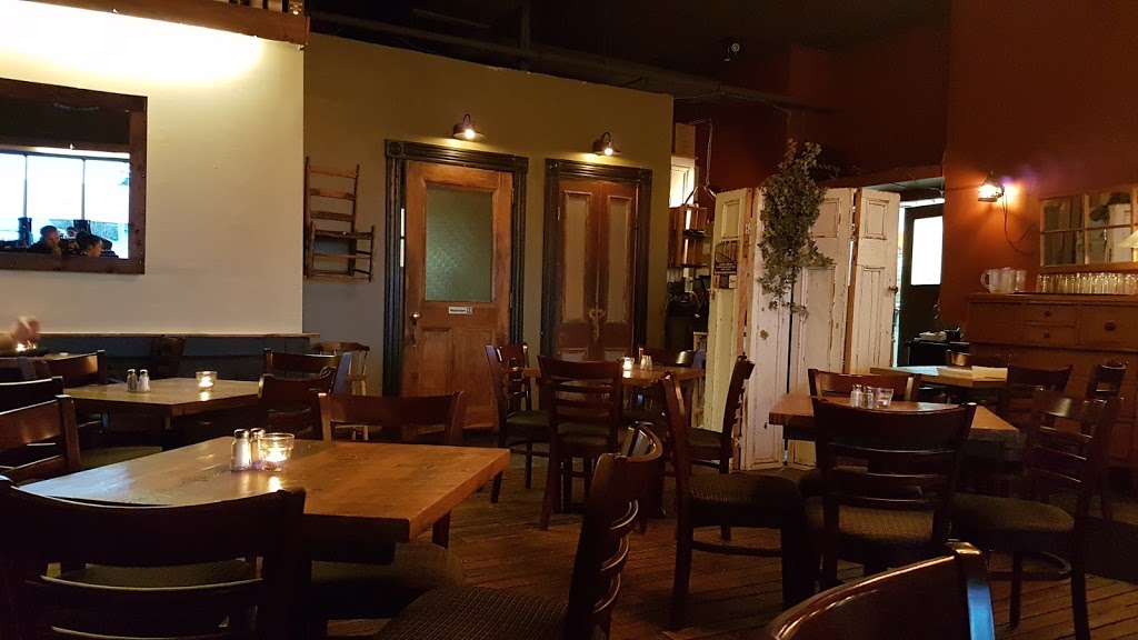 Jamiesons Irish House & Grill | 5 Cumberland Dr, Dartmouth, NS B2V 2T6, Canada | Phone: (902) 433-0500