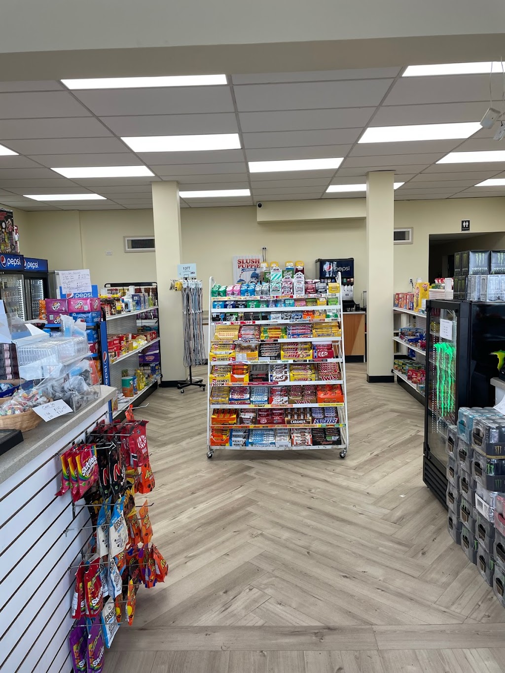 Roymart Donair & Juicy Chicken | 5619 51 Ave, Killam, AB T0B 2L0, Canada | Phone: (780) 385-3311