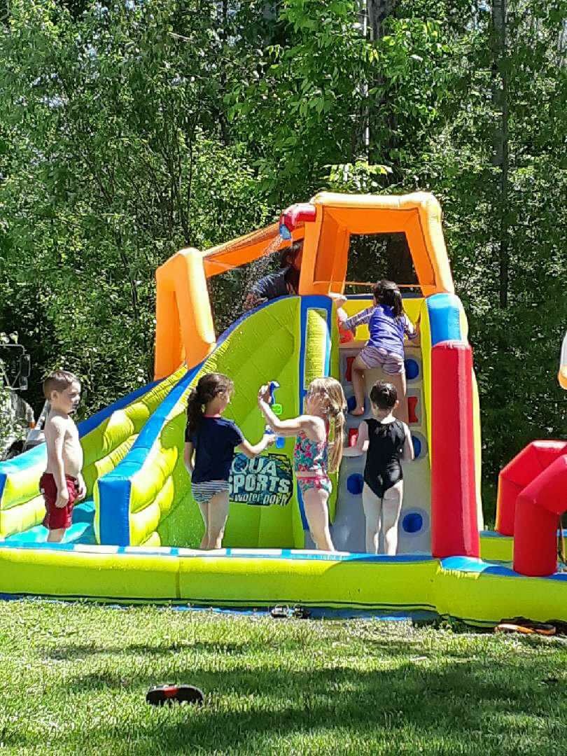 AIR DE FÊTE - Location de Structures Gonflables et Accessoires | 2075 Mnt Paiement, Val-des-Monts, QC J8N 7B9, Canada | Phone: (819) 665-7158