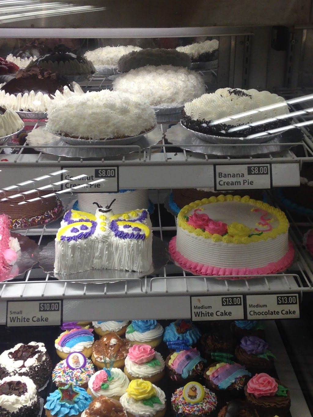 Bun King Bakery | 1801 Dundas St E, Whitby, ON L1N 7C5, Canada | Phone: (905) 571-3515