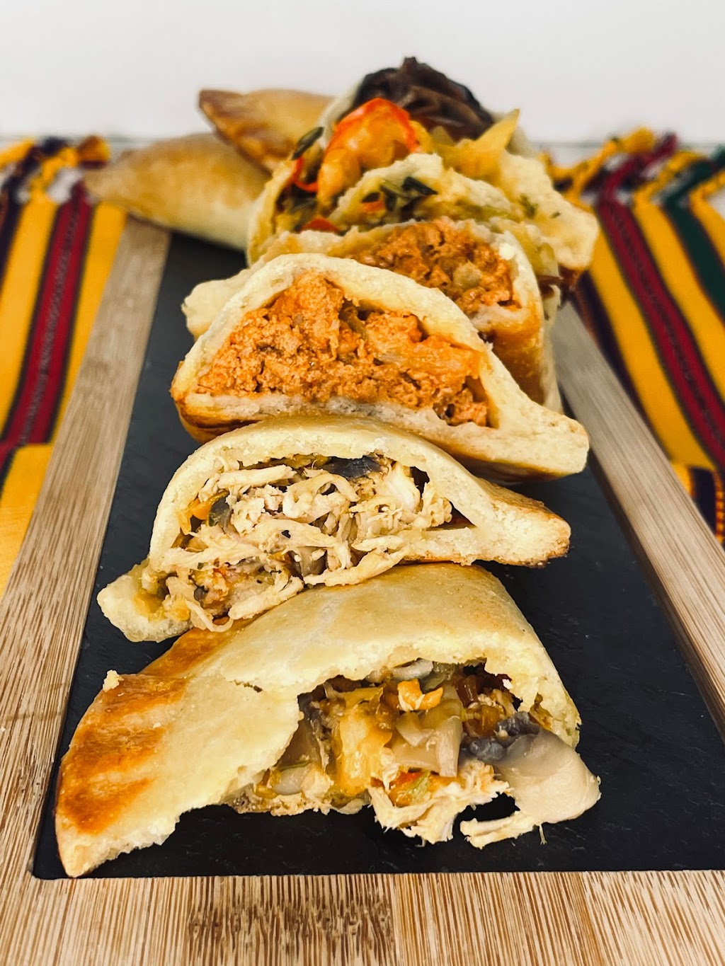 Empanada Gal | 800 20th St, New Westminster, BC V3M 4W6, Canada | Phone: (778) 322-7835