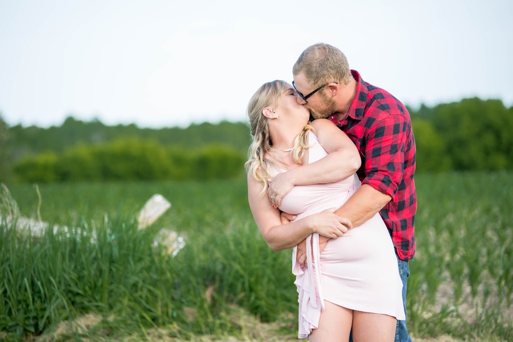 NV Wedding Photography | 11 Maguire St, Lindsay, ON K9V 0L3, Canada | Phone: (905) 806-2239