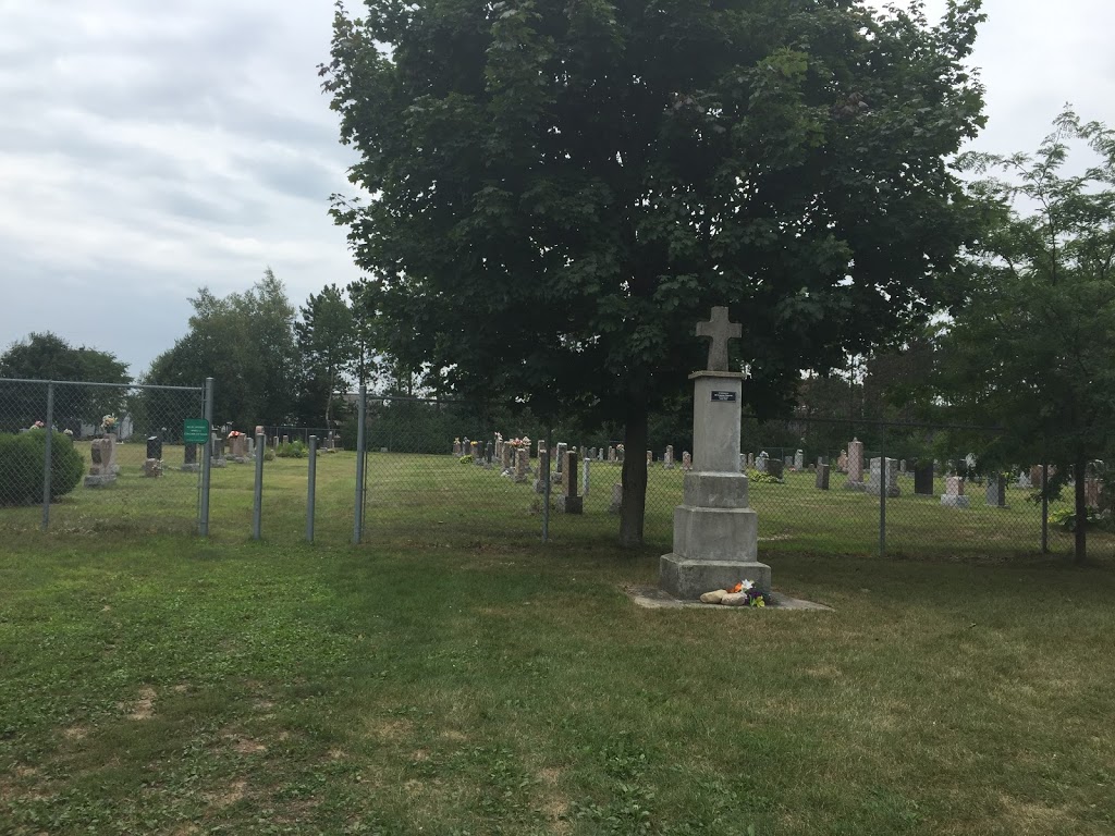 Cimetière lAssomption-de-la-Ste-Vierge | 254 Rue Sainte Anne, LAssomption, QC J5W 3B2, Canada