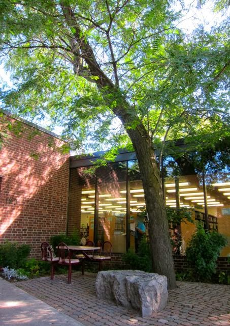 Toronto Public Library - Evelyn Gregory Branch | 120 Trowell Ave, York, ON M6M 1L7, Canada | Phone: (416) 394-1006