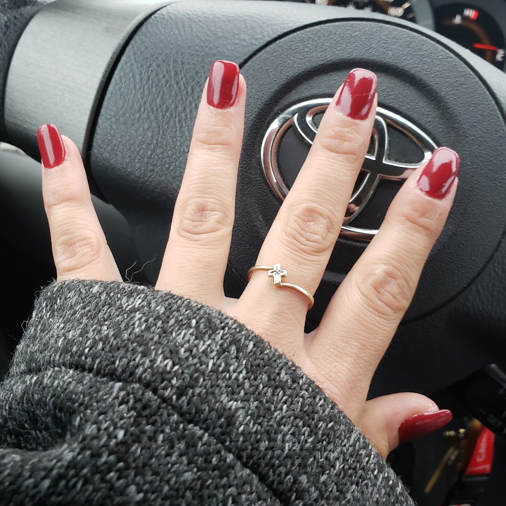 Fashion Nails | 375 Daniel St S, Arnprior, ON K7S 3K5, Canada | Phone: (613) 622-7938
