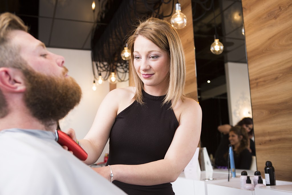 Hairdresser Beautiful Self | 425 Boulevard la Vérendrye E, Gatineau, QC J8R 2W8, Canada | Phone: (819) 669-9256
