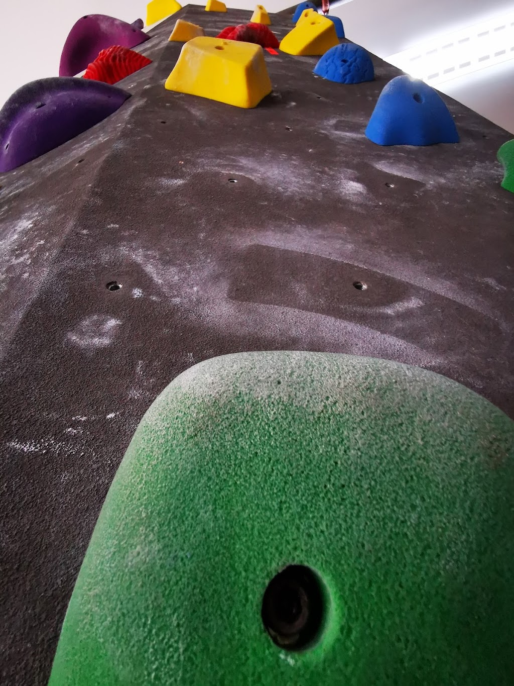 The Hangar Climbing Lounge | Bouldering Gym | 5824 Sechelt Inlet Rd, Sechelt, BC V0N 3A3, Canada | Phone: (604) 741-7221