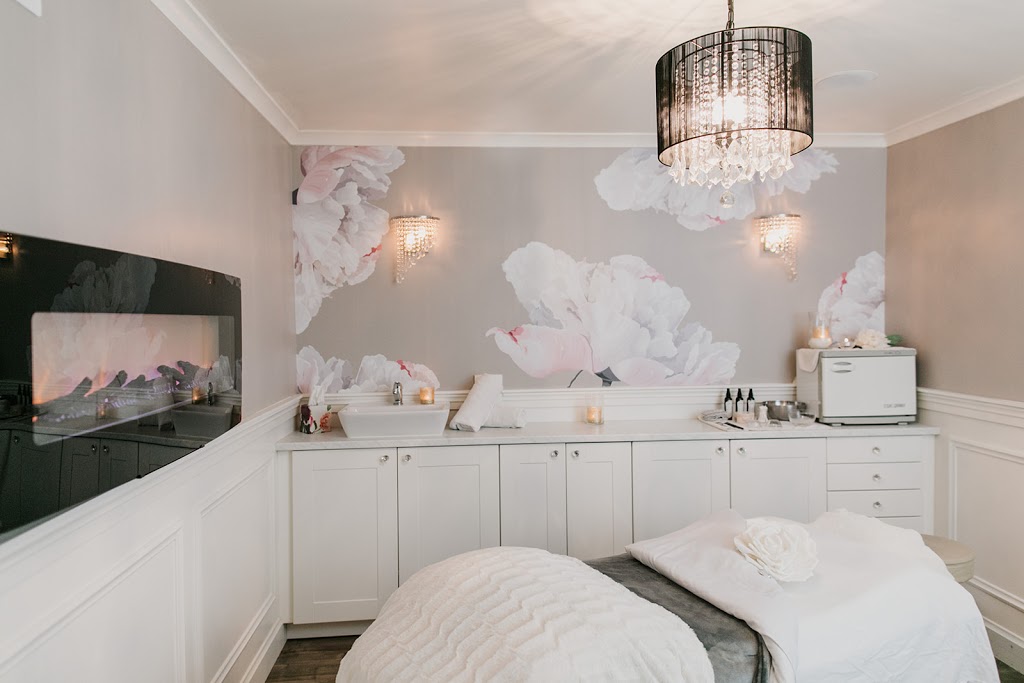 la Chic Skin Boutique | 19062 69 Ave, Surrey, BC V4N 0A4, Canada | Phone: (604) 595-3024
