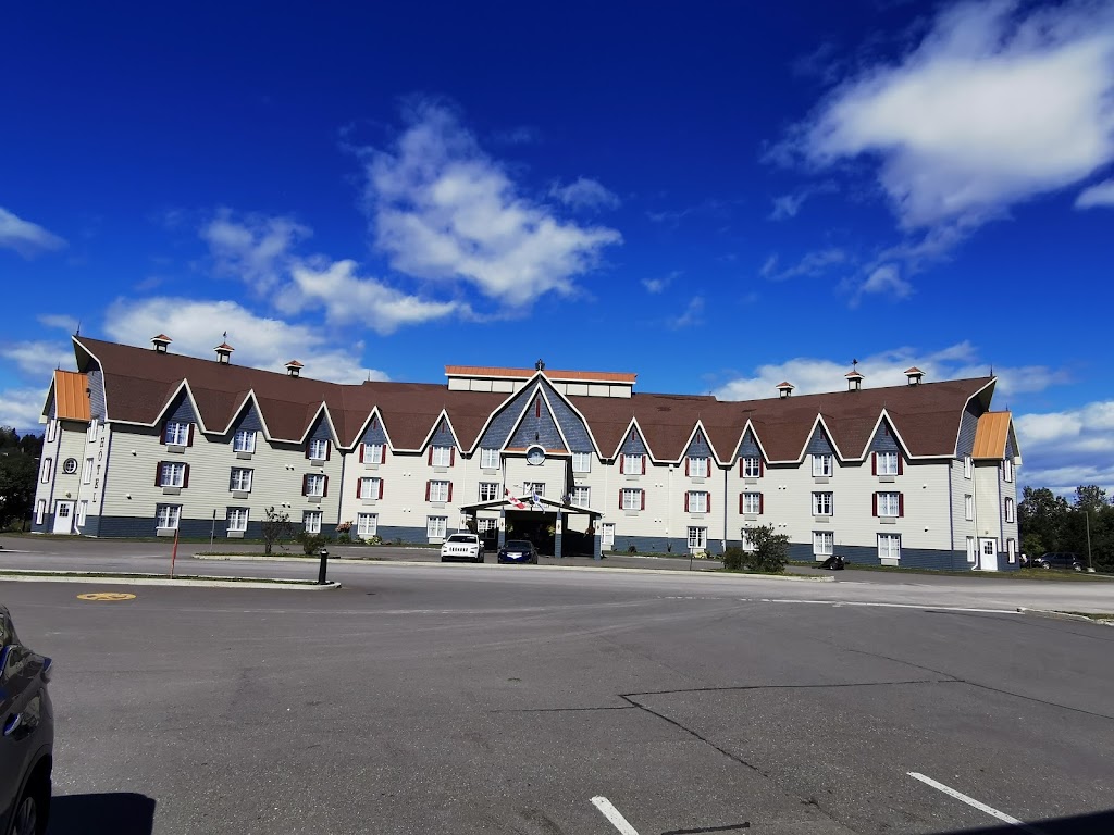 Tim Hortons | 67 Bd Cartier, Rivière-du-Loup, QC G5R 5Z3, Canada | Phone: (418) 867-2653