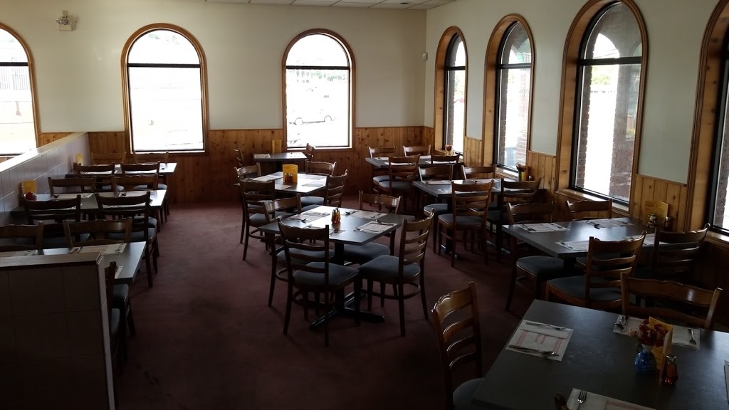 East West Restaurant | 693 Main St, Dartmouth, NS B2W 3T6, Canada | Phone: (902) 462-8738