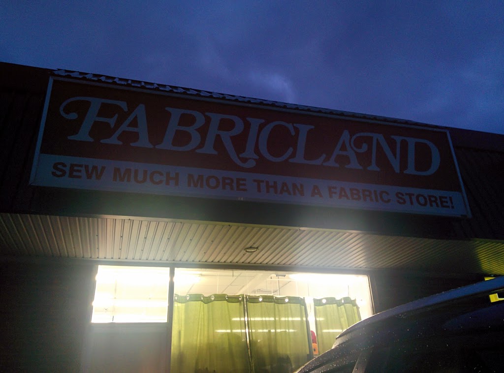 Fabricland | home goods store | 25 John St, Mississauga, ON L5A 1Y5, Canada | 9052751623 OR +1 905-275-1623