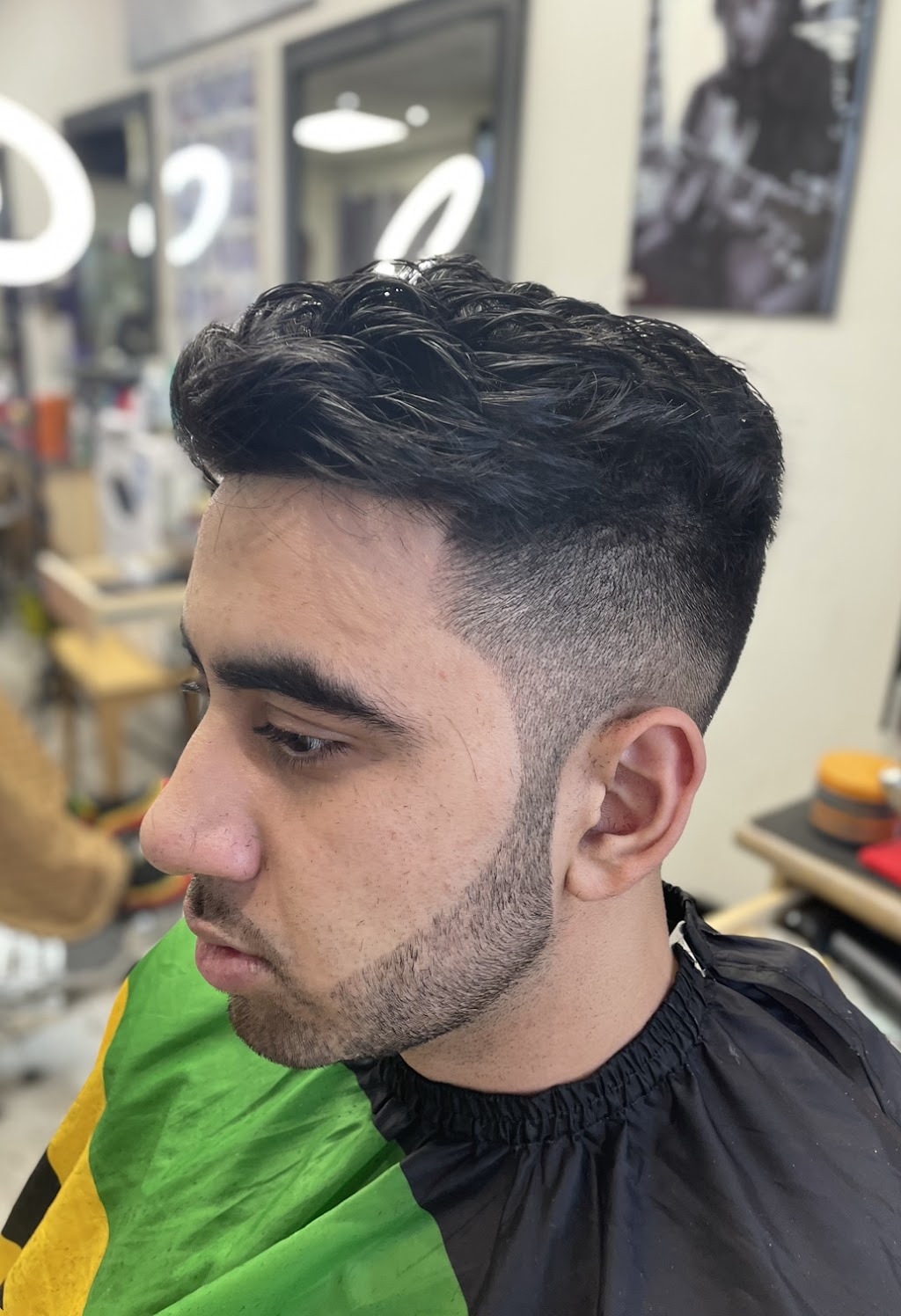 Fade Lounge | 1632 Frolis St, Oshawa, ON L1K 0L6, Canada | Phone: (647) 218-0622