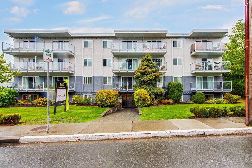 Valencia Apartments | 660 Niagara St, Victoria, BC V8V 1J2, Canada | Phone: (250) 940-3298
