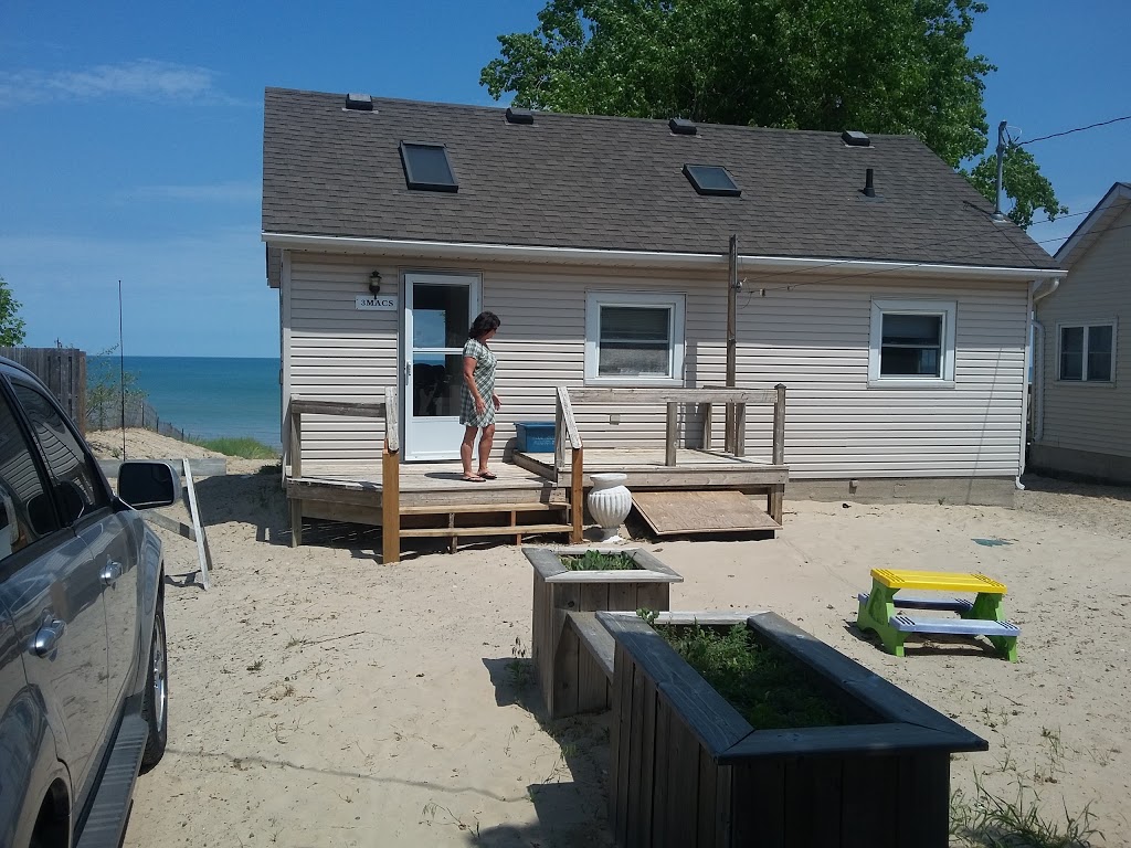 Huron Shores Trailer Park | campground | 6533 W Parkway Dr, Lambton Shores, ON N0N 1J2, Canada | 5192432440 OR +1 519-243-2440