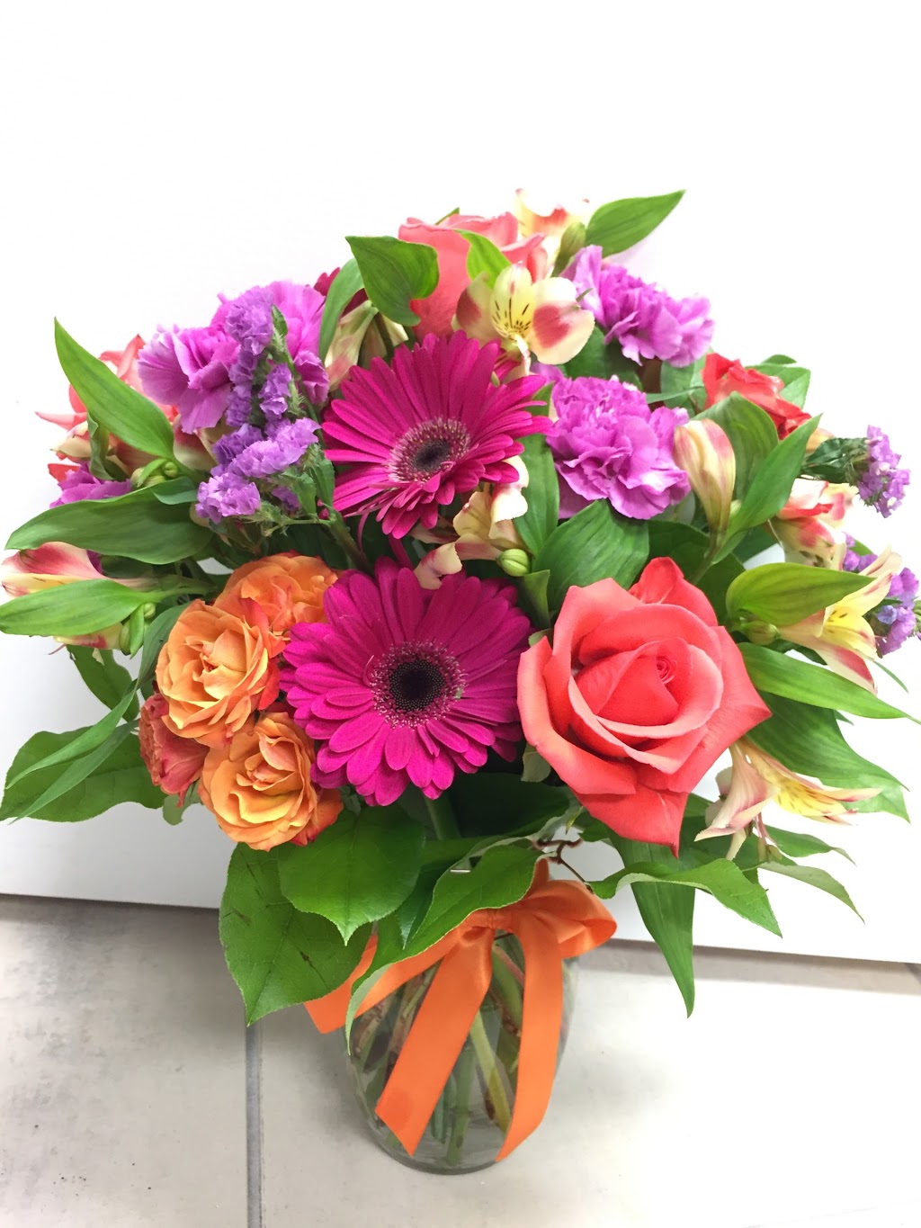 Simply Flowers Scarborough | 8 Roper Rd, Scarborough, ON M1L 0G6, Canada | Phone: (416) 979-3384