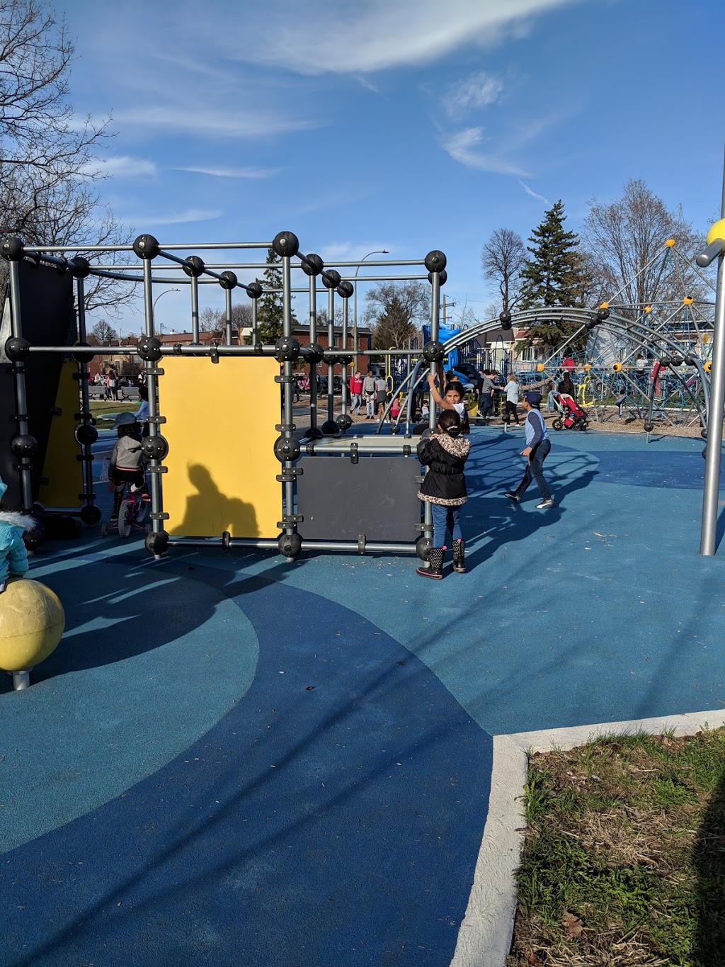 Parc Paul De La Croix | 9900 Avenue Hamel, Montréal, QC H2C, Canada