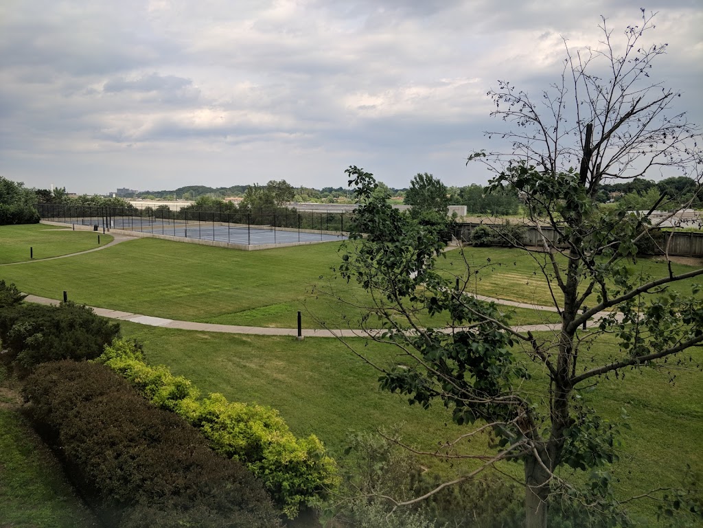Greystone Walk Condominium Management Office | 5 Greystone Walk Dr, Scarborough, ON M1K 5J5, Canada | Phone: (416) 261-1069