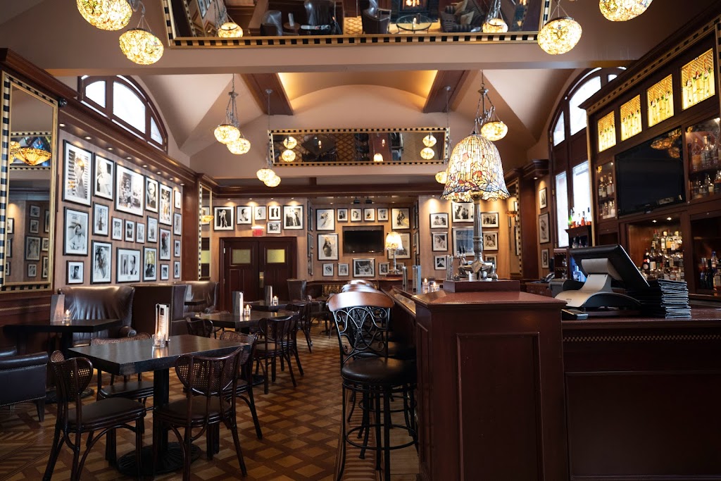 Divas Cocktail Bar | 300 Mountain Ave, Banff, AB T1L 1J2, Canada | Phone: (403) 762-3356