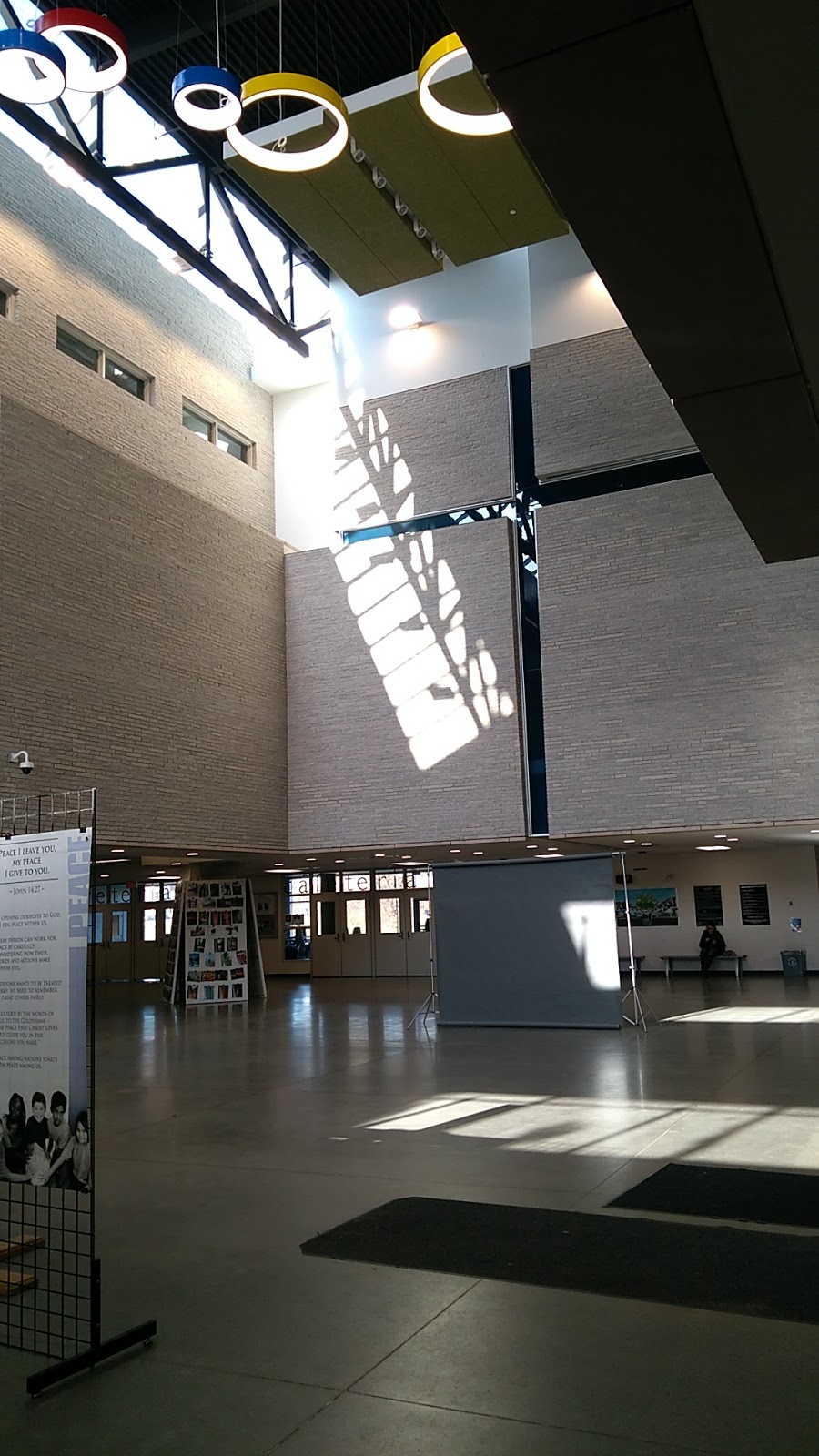 Ken Cox Community Centre | 28 Colonel Samuel Smith Park Dr, Etobicoke, ON M8V 4B7, Canada | Phone: (416) 392-6355