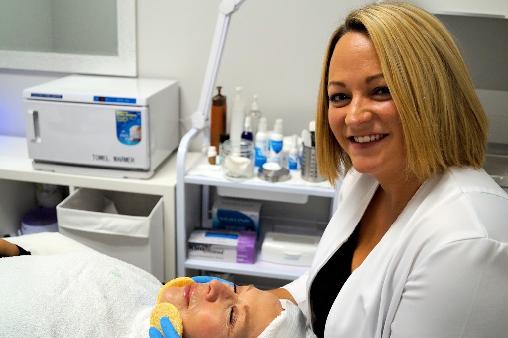 Oval Beauty Bar & Laser Clinic | 8 Weston Dr SW #43, Calgary, AB T3H 5P2, Canada | Phone: (587) 864-9955